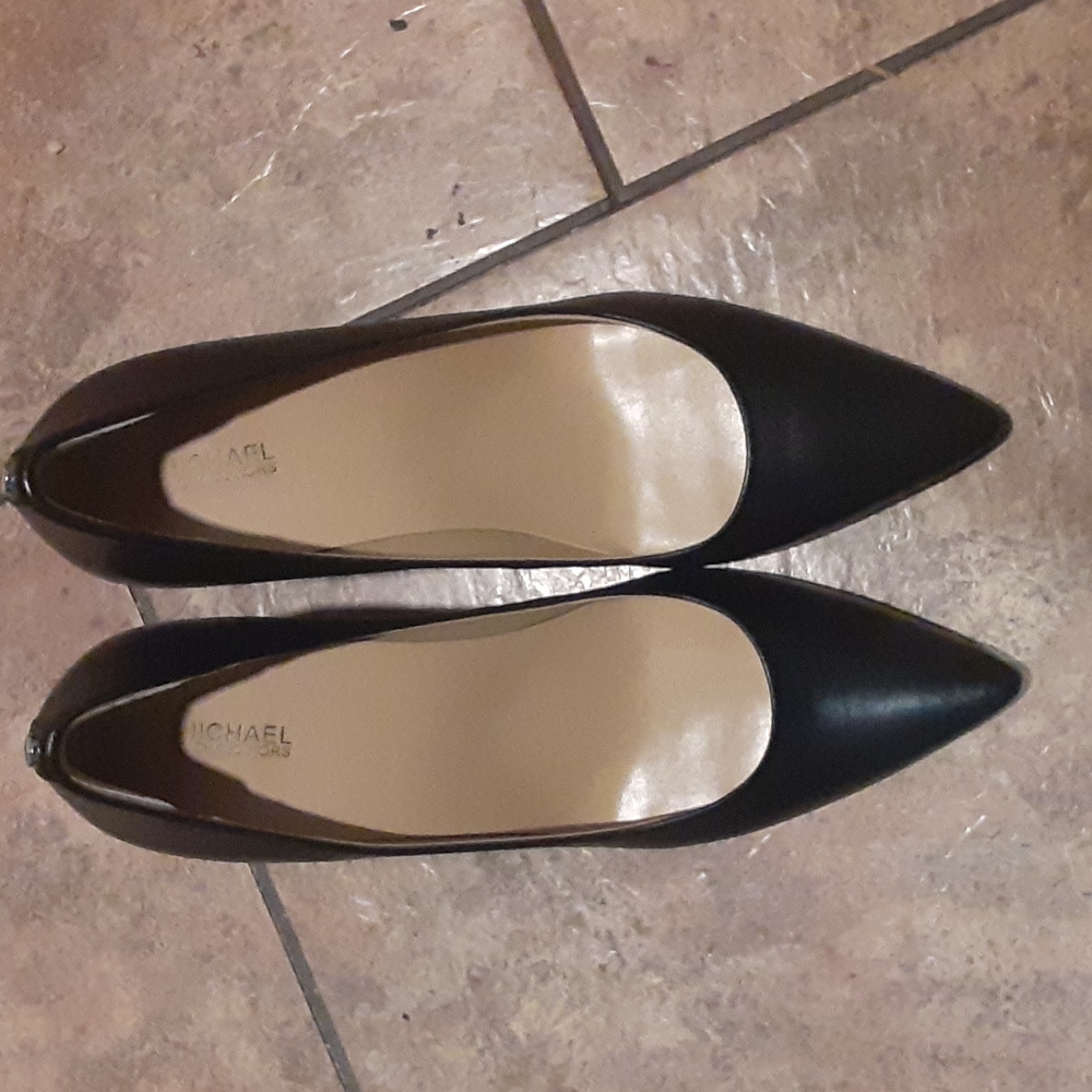 Michael kors black size 10